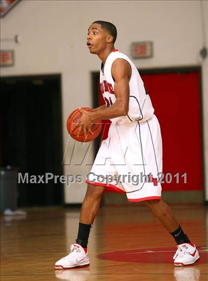 Thumbnail 2 in Redondo Union vs. Chief Sealth (Sea Hawk Classic) photogallery.