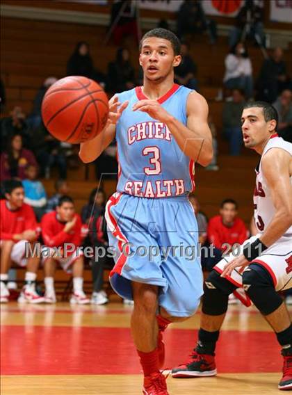 Thumbnail 2 in Redondo Union vs. Chief Sealth (Sea Hawk Classic) photogallery.