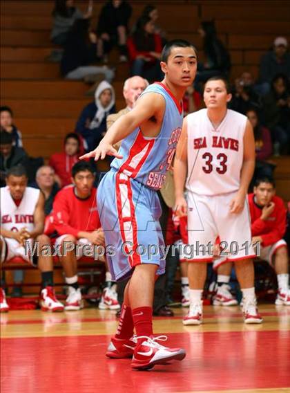 Thumbnail 2 in Redondo Union vs. Chief Sealth (Sea Hawk Classic) photogallery.