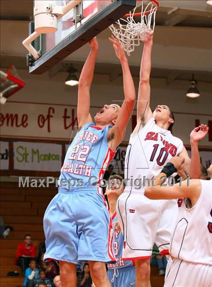 Thumbnail 2 in Redondo Union vs. Chief Sealth (Sea Hawk Classic) photogallery.