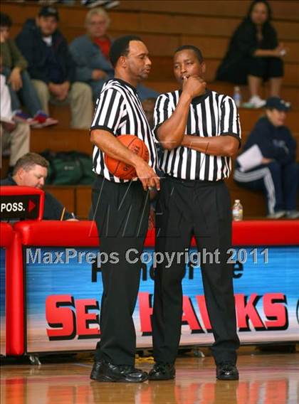 Thumbnail 1 in Redondo Union vs. Chief Sealth (Sea Hawk Classic) photogallery.