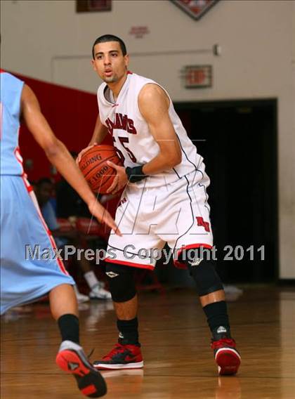 Thumbnail 2 in Redondo Union vs. Chief Sealth (Sea Hawk Classic) photogallery.