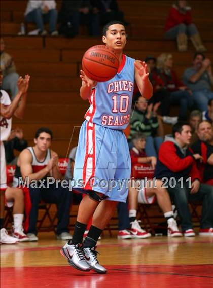Thumbnail 2 in Redondo Union vs. Chief Sealth (Sea Hawk Classic) photogallery.