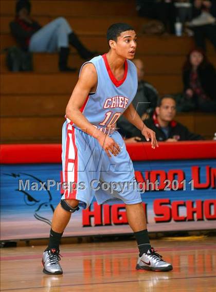 Thumbnail 3 in Redondo Union vs. Chief Sealth (Sea Hawk Classic) photogallery.