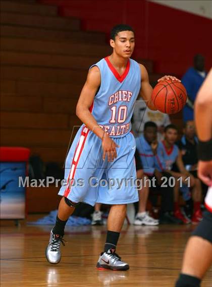 Thumbnail 2 in Redondo Union vs. Chief Sealth (Sea Hawk Classic) photogallery.