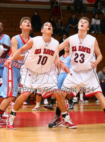 Thumbnail 1 in Redondo Union vs. Chief Sealth (Sea Hawk Classic) photogallery.