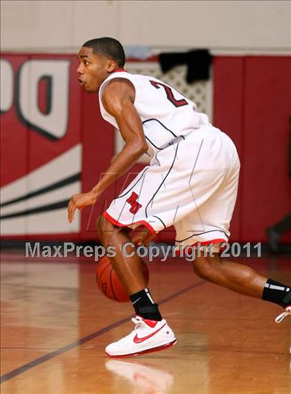 Thumbnail 3 in Redondo Union vs. Chief Sealth (Sea Hawk Classic) photogallery.