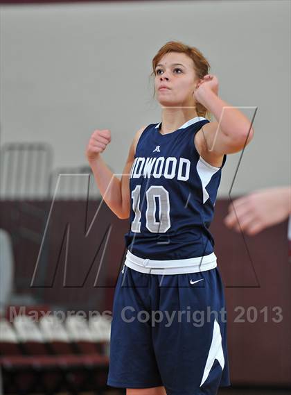 Thumbnail 1 in Lower Merion vs Midwood (Philly-NY Challenge) photogallery.