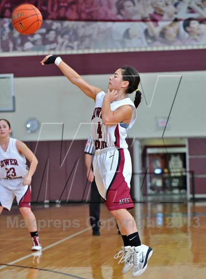 Thumbnail 3 in Lower Merion vs Midwood (Philly-NY Challenge) photogallery.