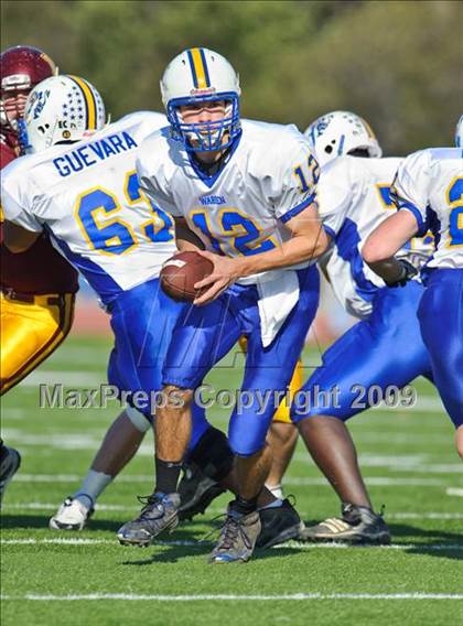 Thumbnail 2 in Warren vs Loyola Academy (IHSA Class 8A Playoffs) photogallery.