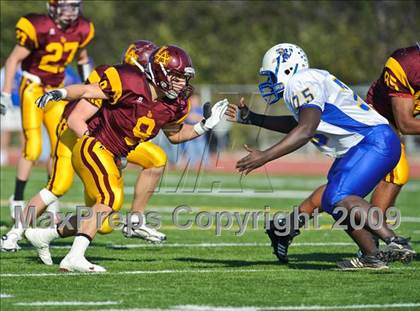 Thumbnail 2 in Warren vs Loyola Academy (IHSA Class 8A Playoffs) photogallery.