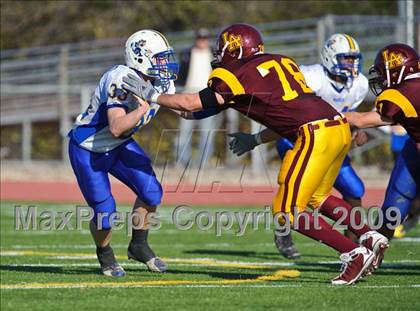 Thumbnail 1 in Warren vs Loyola Academy (IHSA Class 8A Playoffs) photogallery.