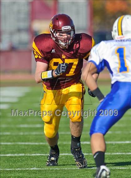 Thumbnail 2 in Warren vs Loyola Academy (IHSA Class 8A Playoffs) photogallery.