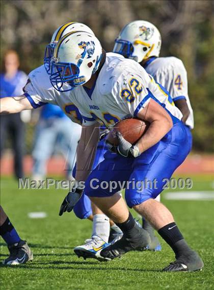 Thumbnail 3 in Warren vs Loyola Academy (IHSA Class 8A Playoffs) photogallery.