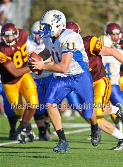 Thumbnail 3 in Warren vs Loyola Academy (IHSA Class 8A Playoffs) photogallery.