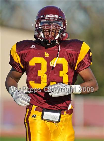 Thumbnail 2 in Warren vs Loyola Academy (IHSA Class 8A Playoffs) photogallery.