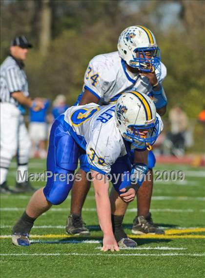 Thumbnail 1 in Warren vs Loyola Academy (IHSA Class 8A Playoffs) photogallery.