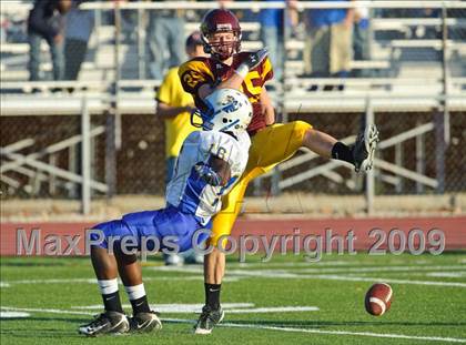 Thumbnail 2 in Warren vs Loyola Academy (IHSA Class 8A Playoffs) photogallery.