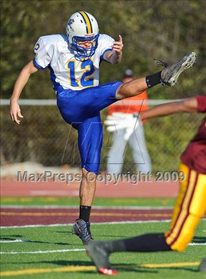 Thumbnail 1 in Warren vs Loyola Academy (IHSA Class 8A Playoffs) photogallery.