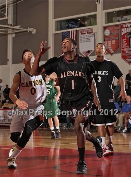 Thumbnail 3 in Battle of The Valley (East vs. West) photogallery.