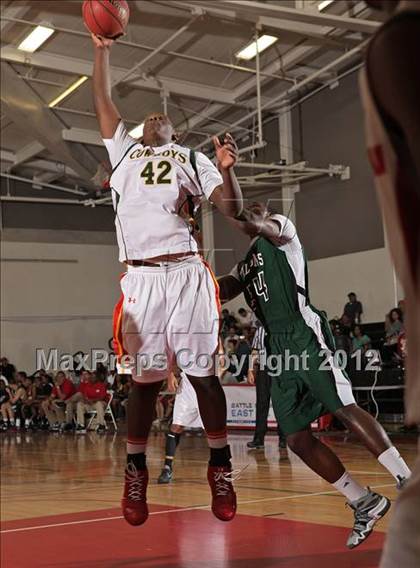 Thumbnail 3 in Battle of The Valley (East vs. West) photogallery.
