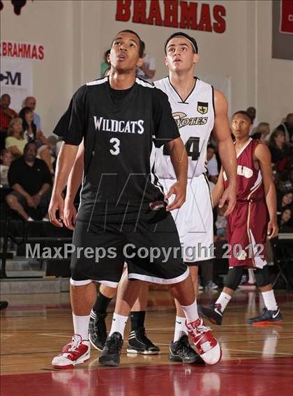 Thumbnail 3 in Battle of The Valley (East vs. West) photogallery.