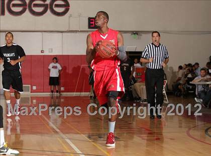 Thumbnail 2 in Battle of The Valley (East vs. West) photogallery.