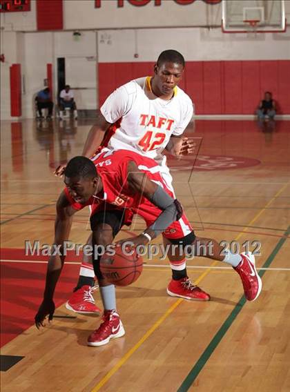 Thumbnail 1 in Battle of The Valley (East vs. West) photogallery.