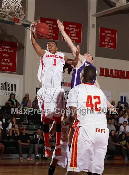 Thumbnail 2 in Battle of The Valley (East vs. West) photogallery.