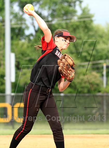 Thumbnail 2 in Barrington vs Fremd (IHSA 4A Sectional) photogallery.
