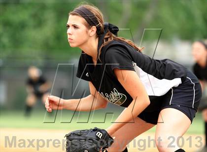 Thumbnail 1 in Barrington vs Fremd (IHSA 4A Sectional) photogallery.