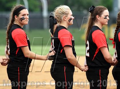 Thumbnail 2 in Barrington vs Fremd (IHSA 4A Sectional) photogallery.