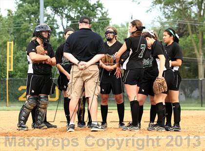 Thumbnail 2 in Barrington vs Fremd (IHSA 4A Sectional) photogallery.