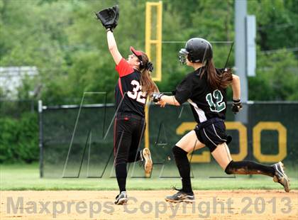 Thumbnail 3 in Barrington vs Fremd (IHSA 4A Sectional) photogallery.