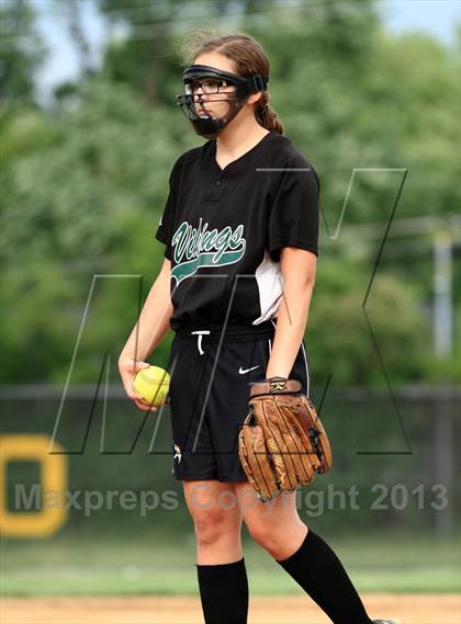 Thumbnail 2 in Barrington vs Fremd (IHSA 4A Sectional) photogallery.