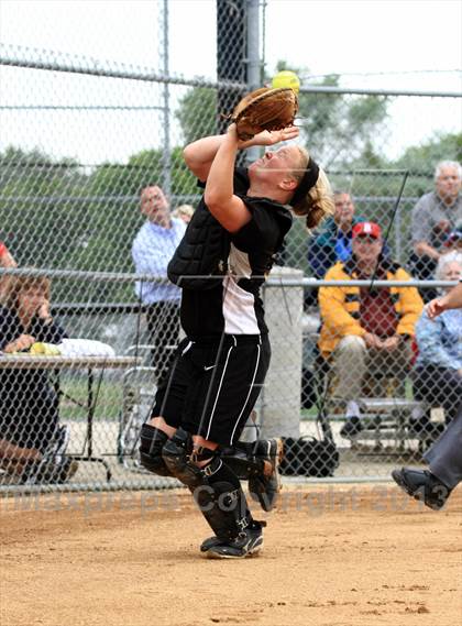 Thumbnail 1 in Barrington vs Fremd (IHSA 4A Sectional) photogallery.