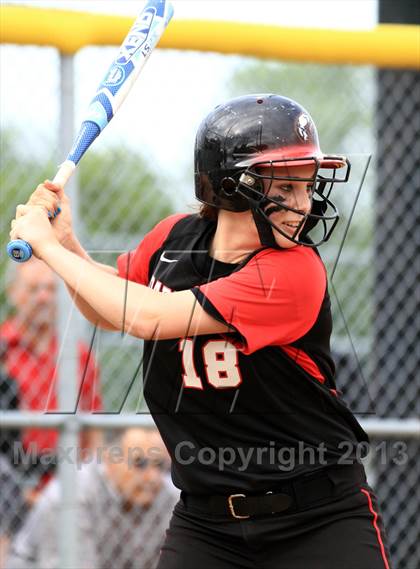 Thumbnail 3 in Barrington vs Fremd (IHSA 4A Sectional) photogallery.