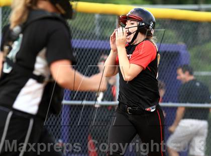 Thumbnail 2 in Barrington vs Fremd (IHSA 4A Sectional) photogallery.