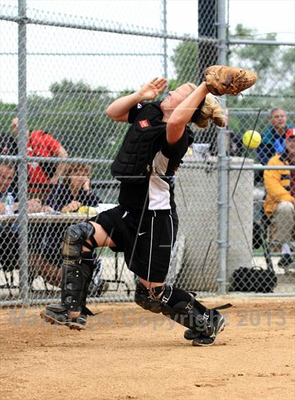 Thumbnail 2 in Barrington vs Fremd (IHSA 4A Sectional) photogallery.