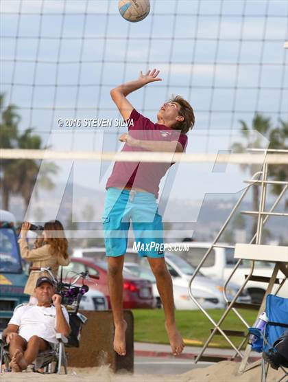 Thumbnail 2 in La Jolla vs. Point Loma (CIF SDS Open Division 3rd Place Final) photogallery.