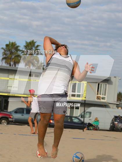 Thumbnail 2 in La Jolla vs. Point Loma (CIF SDS Open Division 3rd Place Final) photogallery.