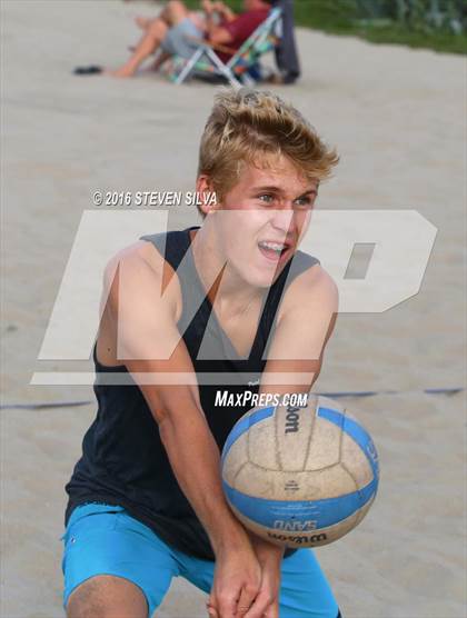 Thumbnail 3 in La Jolla vs. Point Loma (CIF SDS Open Division 3rd Place Final) photogallery.