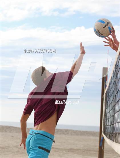 Thumbnail 3 in La Jolla vs. Point Loma (CIF SDS Open Division 3rd Place Final) photogallery.