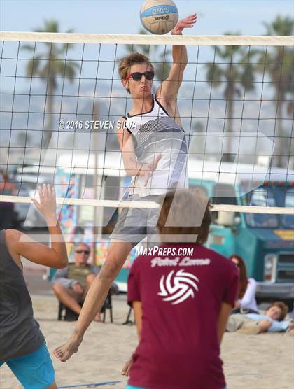 Thumbnail 2 in La Jolla vs. Point Loma (CIF SDS Open Division 3rd Place Final) photogallery.