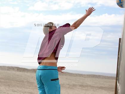 Thumbnail 2 in La Jolla vs. Point Loma (CIF SDS Open Division 3rd Place Final) photogallery.