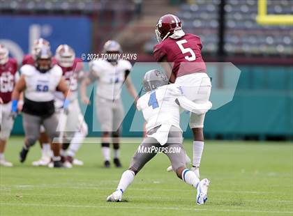 Thumbnail 2 in Red Oak vs. Mansfield Summit (UIL Class 5A D1 Quarterfinals) photogallery.