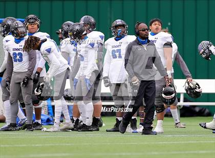 Thumbnail 2 in Red Oak vs. Mansfield Summit (UIL Class 5A D1 Quarterfinals) photogallery.