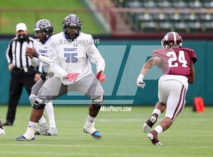 Thumbnail 1 in Red Oak vs. Mansfield Summit (UIL Class 5A D1 Quarterfinals) photogallery.
