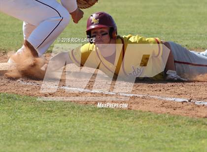 Thumbnail 1 in El Modena @ Esperanza photogallery.