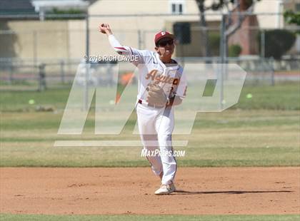 Thumbnail 1 in El Modena @ Esperanza photogallery.